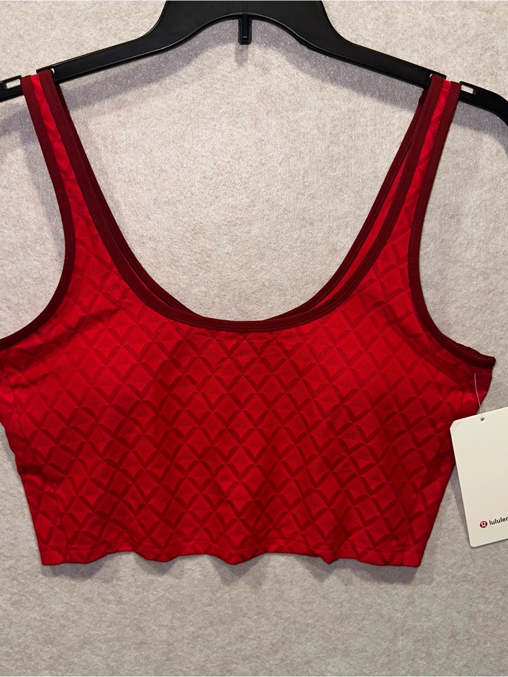 lululemon athletica Sports Bra Size XL Red Textured Scoop-Back Sports Bra